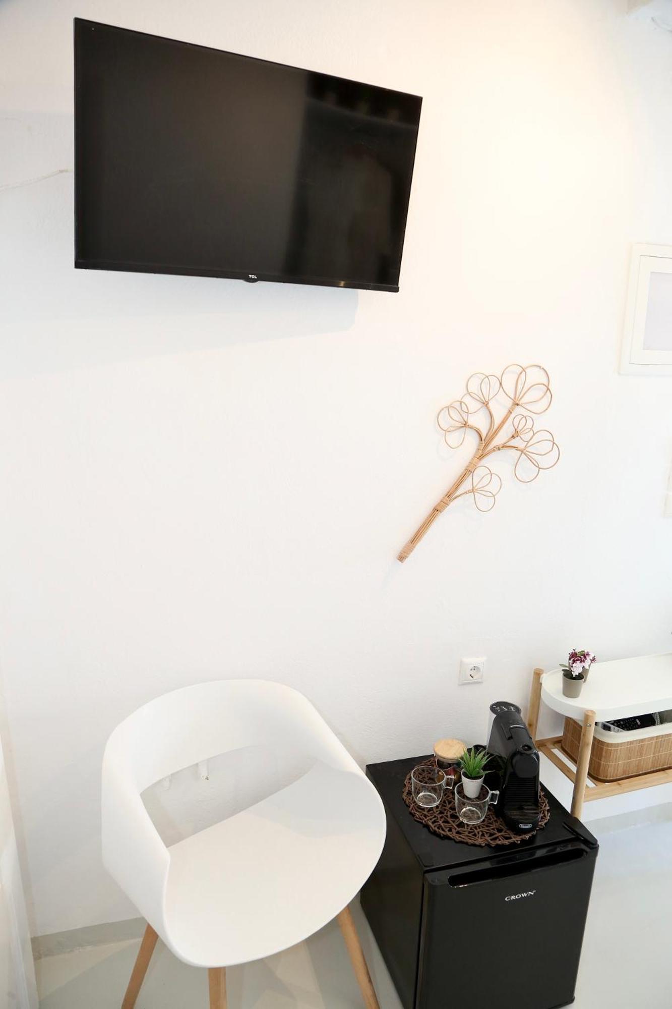 Whitelist In Mykonos Town