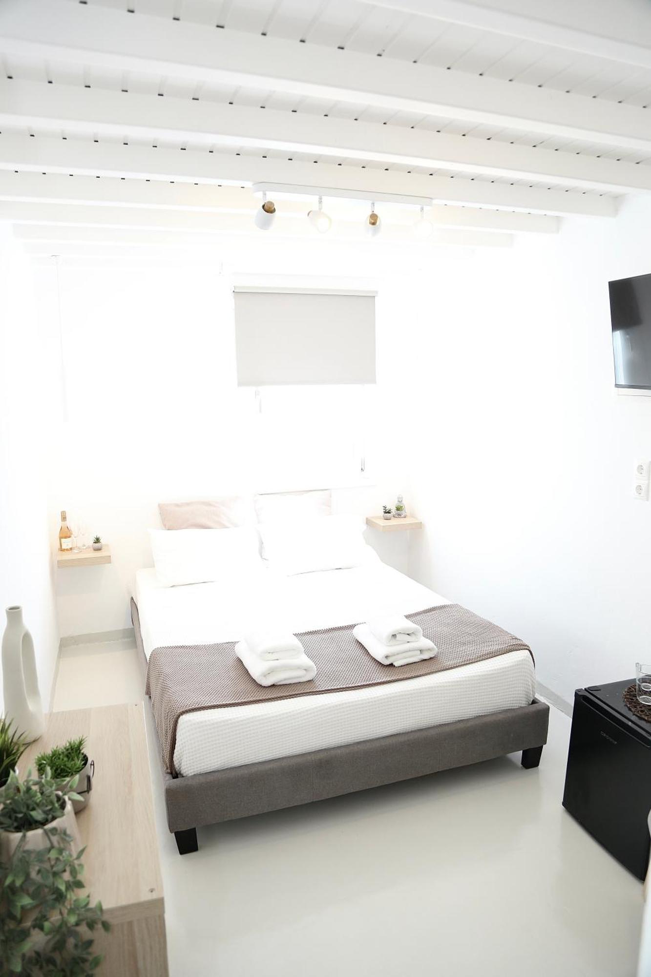 Whitelist In Apartment Mykonos Town
