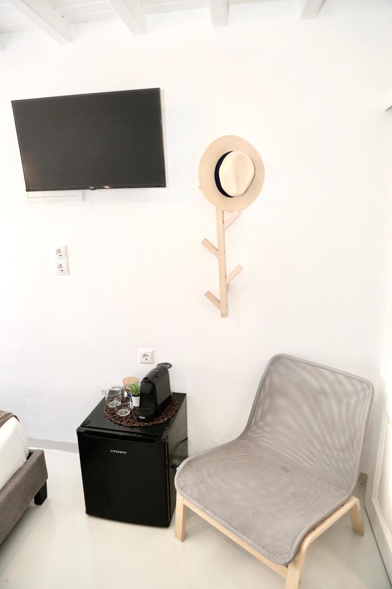 Whitelist In Apartment *