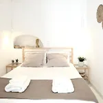 Whitelist Studios In Mykonos Town