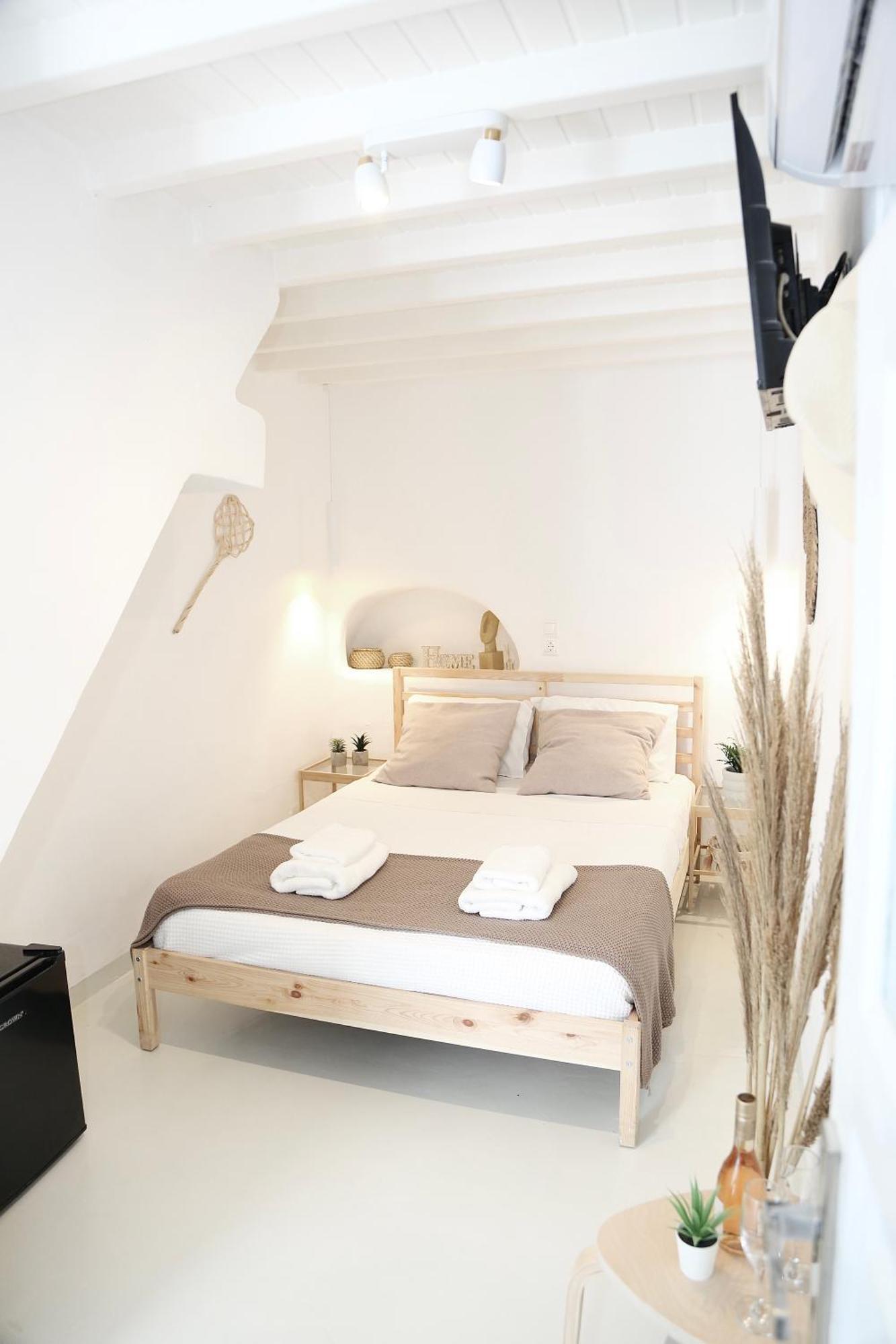 Whitelist In * Mykonos Town